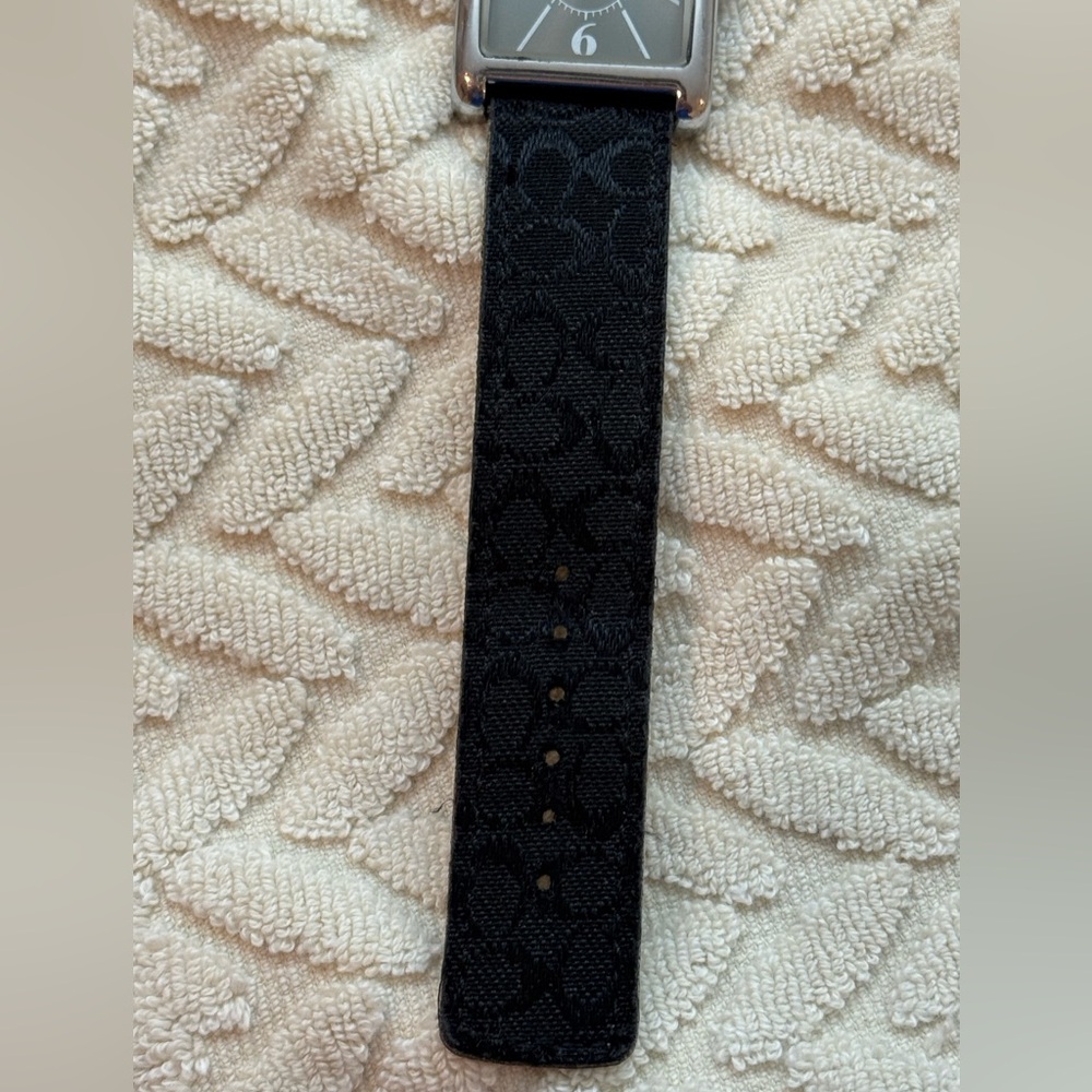 COACH Classic Signature Vintage Watch R-1628 - Picture 5 of 13